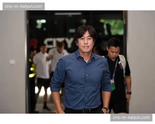 成都蓉城客场挑战申花在即，徐正源强调需限制对手边路传中